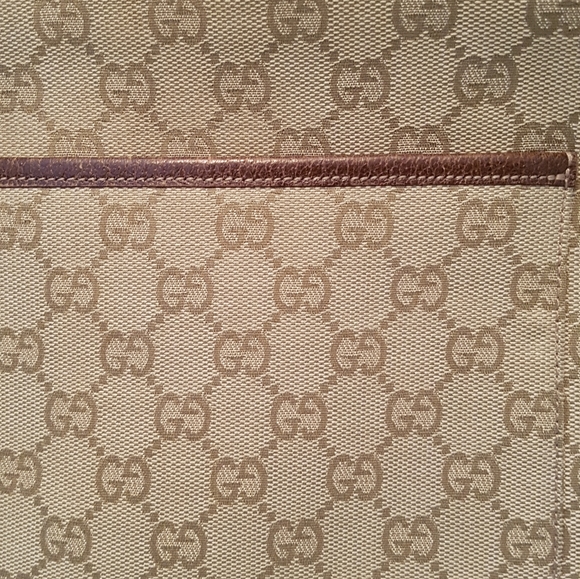 Authentic Gucci Vintage Crossbody Bag - Picture 5 of 10